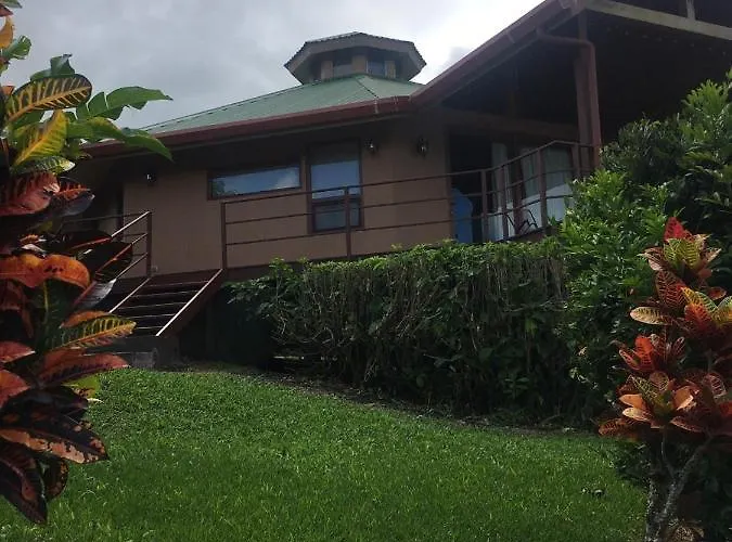 Arenal Lake Front & View Cottages Lodge Tilarán