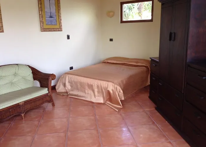 Arenal Lake Front & View Cottages