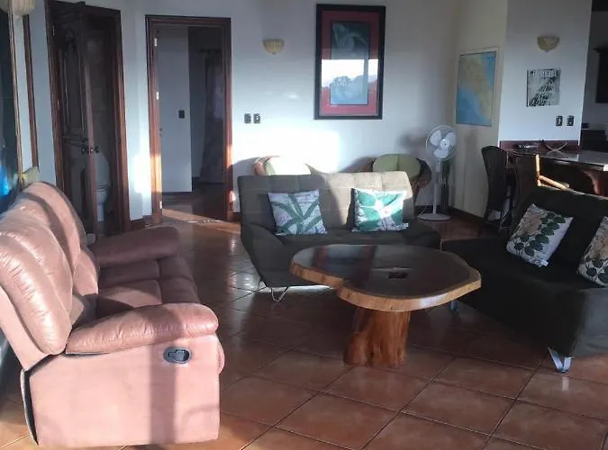 Arenal Lake Front & View Cottages * Tilarán