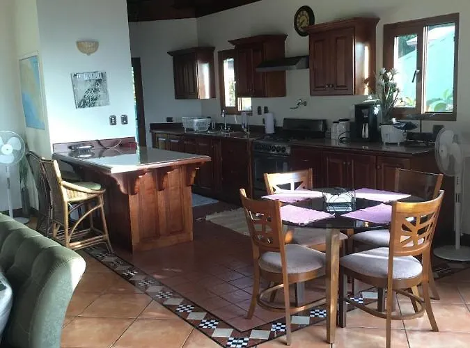 Lodge Arenal Lake Front & View Cottages *